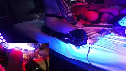 Johnny Cum Lover online show from November 2025 01:52:01 AM