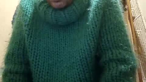 Snapshot of sweaterboy666 chatting on January 2025 03:40:02 AM sweaterboy666 online show from January 2025 03:40:02 AM