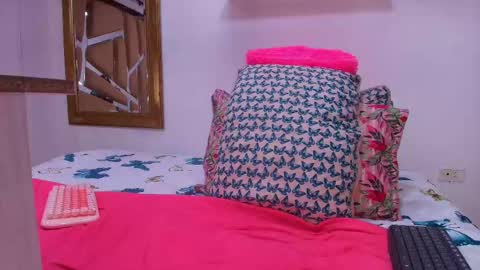 Debora  online show from September 2025 11:54:01 AM