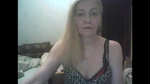 Snapshot of sweet4blonde609 chatting on January 2025 01:00:01 PM sweet4blonde609 online show from January 2025 01:00:01 PM