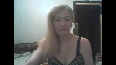 Snapshot of sweet4blonde67 chatting on February 2025 06:45:02 AM sweet4blonde67 online show from February 2025 06:45:02 AM