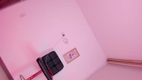 Cell Me Andrea online show from December 2025 12:04:01 AM