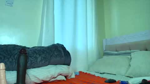 Snapshot of sweet__pixiee chatting on April 2026 07:19:01 AM pixiee online show from April 2026 07:19:01 AM