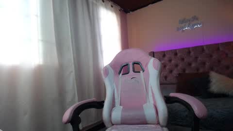 Snapshot of sweet__thang chatting on March 2025 12:06:02 PM sweet__thang online show from March 2025 12:06:02 PM