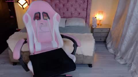 Snapshot of sweet__thang chatting on October 2025 06:43:02 AM sweet__thang online show from October 2025 06:43:02 AM