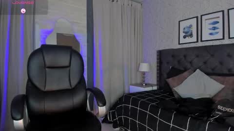 Snapshot of sweet__vanessa1 chatting on December 2025 04:11:02 AM Vanessa online show from December 2025 04:11:02 AM