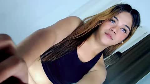 Snapshot of sweet_ahrii chatting on December 2025 02:13:01 PM CLEO online show from December 2025 02:13:01 PM