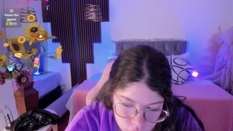 Alice online show from April 2026 07:07:01 PM