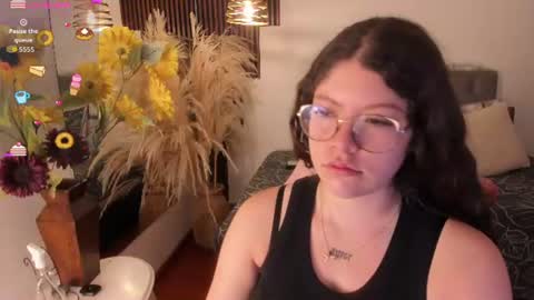 Snapshot of sweet_alicee__ chatting on June 2026 07:23:01 PM Alice online show from June 2026 07:23:01 PM