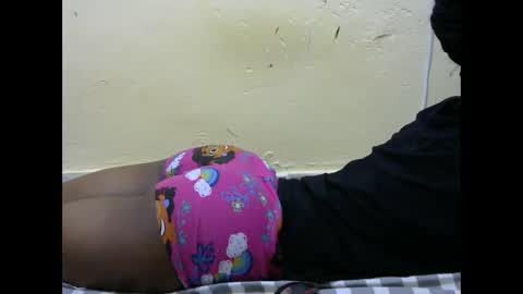 Snapshot of sweet_amor254 chatting on September 2025 09:05:01 PM Silvia online show from September 2025 09:05:01 PM