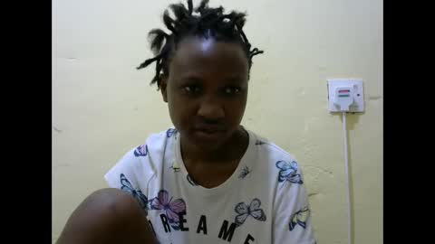 Snapshot of sweet_amor254 chatting on October 2025 10:16:02 AM Silvia online show from October 2025 10:16:02 AM