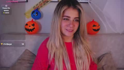 Bella Valery online show from October 2025 10:11:01 PM