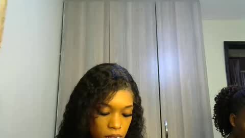 Snapshot of sweet_bobo chatting on September 2025 04:40:01 PM Ocean online show from September 2025 04:40:01 PM