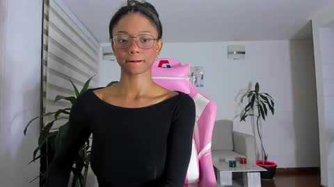 Snapshot of sweet_brunette88 chatting on March 2025 03:01:01 AM sweet_brunette88 online show from March 2025 03:01:01 AM
