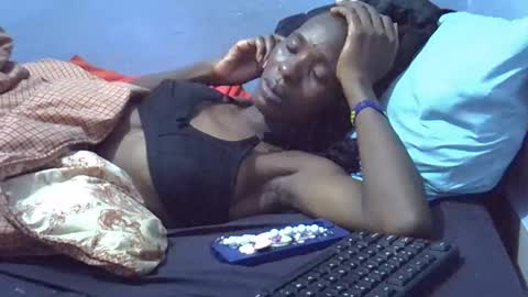 sweet_candie01 online show from May 2026 06:48:01 PM