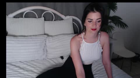 Chantelle online show from November 2025 10:54:01 PM