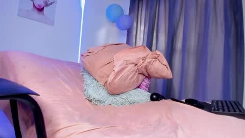 Canela online show from May 2026 02:45:01 PM