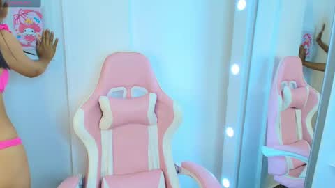 Snapshot of sweet_dania_ chatting on March 2025 09:22:01 PM sweet_dania_ online show from March 2025 09:22:01 PM