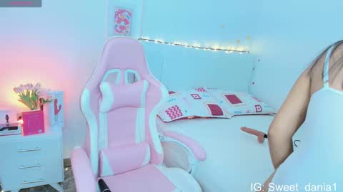 Snapshot of sweet_dania_ chatting on September 2025 07:41:01 AM sweet_dania_ online show from September 2025 07:41:01 AM