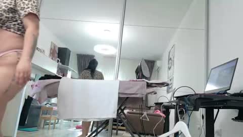 Snapshot of sweet_ella chatting on June 2026 05:41:01 AM online show from June 2026 05:41:01 AM