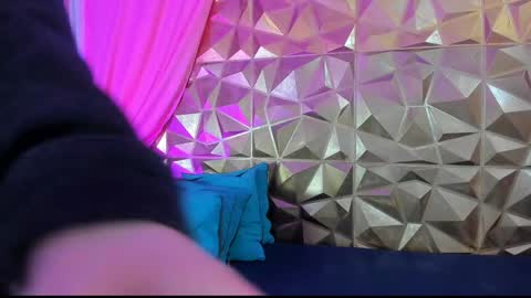  emmili  online show from January 2025 06:16:01 PM