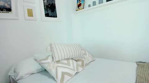 Snapshot of sweet_fantasybbye chatting on November 2025 08:24:02 PM Miss Thang online show from November 2025 08:24:02 PM