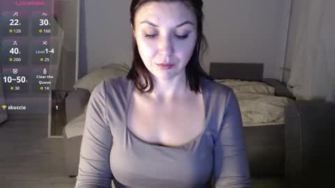 sweet_foxxy online show from February 2026 08:38:02 PM