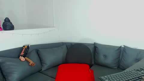 sweet_girl_party online show from January 2025 01:47:01 PM