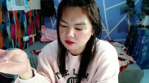 Snapshot of sweet_kendallxxxx chatting on December 2024 05:12:01 AM Nicahhh online show from December 2024 05:12:01 AM