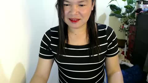 Snapshot of sweet_kendallxxxx chatting on February 2025 09:42:02 AM Nicahhh online show from February 2025 09:42:02 AM