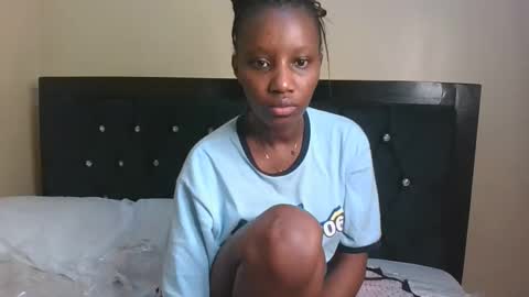 Snapshot of sweet_kio chatting on November 2025 10:48:01 AM sexyy online show from November 2025 10:48:01 AM