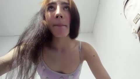 Snapshot of sweet_kitty_777 chatting on May 2026 08:43:02 AM sweet_kitty_777 online show from May 2026 08:43:02 AM