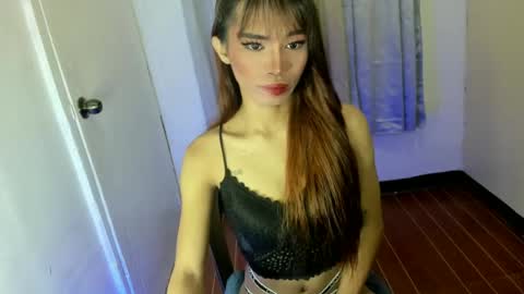 Snapshot of sweet_kyliexx chatting on June 2026 06:00:01 AM sweet_kyliexx online show from June 2026 06:00:01 AM