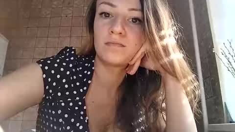 Snapshot of sweet_lilgirl_x chatting on February 2025 09:34:02 AM Anna online show from February 2025 09:34:02 AM