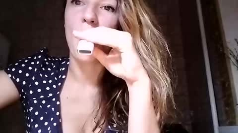 Snapshot of sweet_lilgirl_x chatting on March 2025 06:00:01 PM Anna online show from March 2025 06:00:01 PM