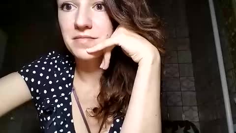 Snapshot of sweet_lilgirl_x chatting on February 2026 07:12:01 PM Anna online show from February 2026 07:12:01 PM