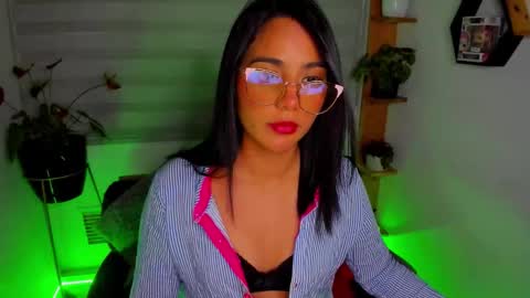 Snapshot of sweet_lina1 chatting on February 2026 01:49:01 AM Lina online show from February 2026 01:49:01 AM