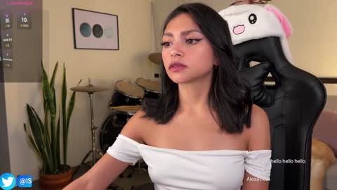 Snapshot of sweet_littleee chatting on December 2024 10:30:02 PM free private online show from December 2024 10:30:02 PM