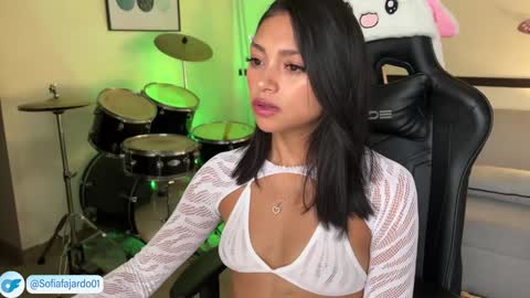 Snapshot of sweet_littleee chatting on December 2024 09:09:01 PM free private online show from December 2024 09:09:01 PM