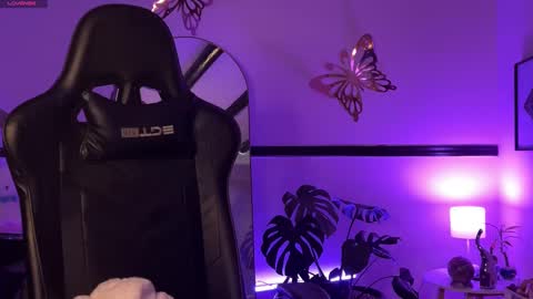 Snapshot of sweet_littleee chatting on February 2025 03:58:02 AM free private online show from February 2025 03:58:02 AM