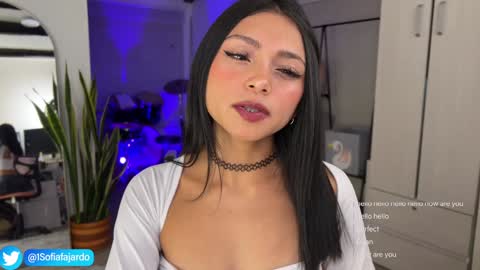 Snapshot of sweet_littleee chatting on March 2025 01:28:01 AM free private online show from March 2025 01:28:01 AM