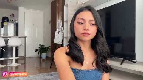 Snapshot of sweet_littleee chatting on October 2025 05:41:02 PM free private online show from October 2025 05:41:02 PM