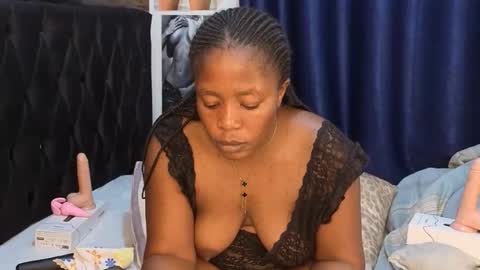 Snapshot of sweet_lizzyy chatting on October 2025 06:05:02 PM Sweet lizzyy online show from October 2025 06:05:02 PM