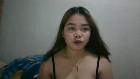Snapshot of sweet_mae28xx chatting on December 2024 05:10:01 AM sweet_mae28xx online show from December 2024 05:10:01 AM