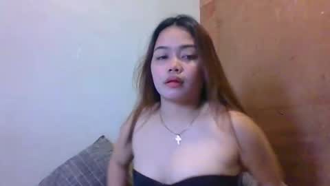 Snapshot of sweet_mae28xx chatting on September 2025 06:24:01 AM sweet_mae28xx online show from September 2025 06:24:01 AM
