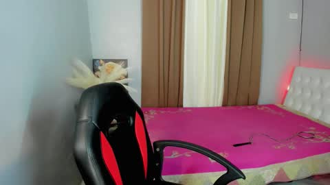 sweet_marie21 online show from April 2026 11:41:02 AM