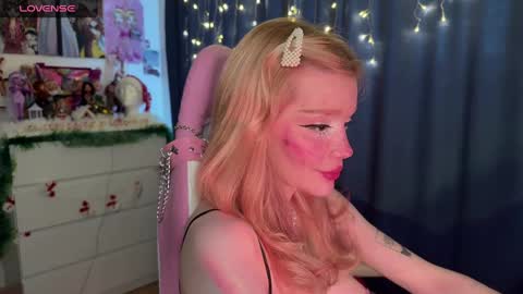 Snapshot of sweet_melissa133 chatting on December 2024 12:06:01 PM Melissa. Join me on Fansly link in social medias online show from December 2024 12:06:01 PM