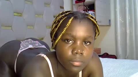 sweet_melodiyy online show from April 2026 06:13:02 PM