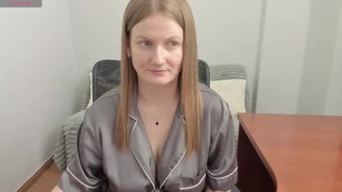 Mila online show from March 2026 06:22:02 PM