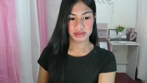 Snapshot of sweet_melonxxx chatting on December 2024 08:33:02 AM Melon online show from December 2024 08:33:02 AM